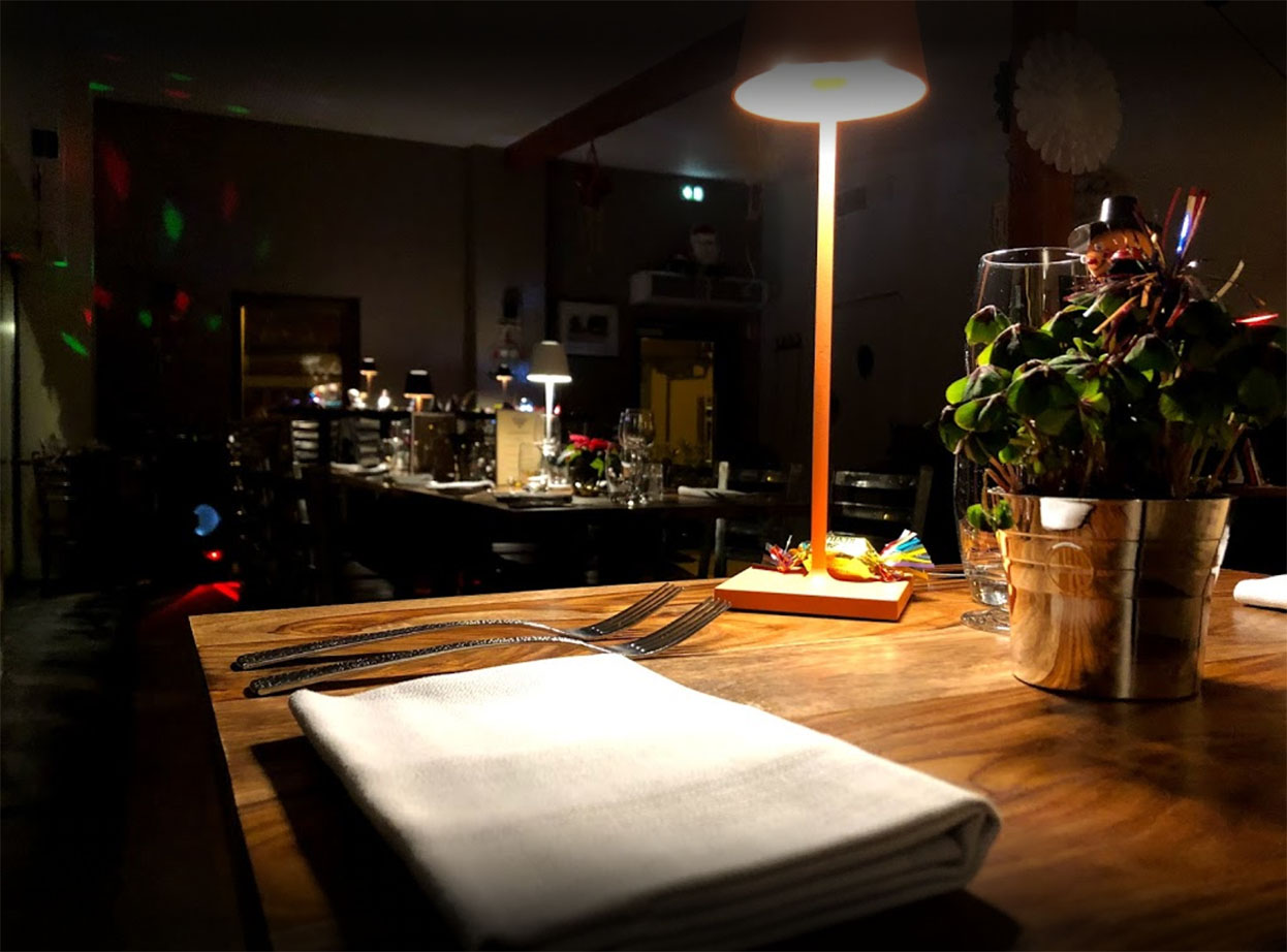Restaurant à la Wantzenau oberges du moulin photo interieur table lumière tamisée